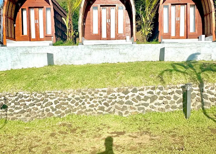 Alengkong Bali Camp Hotel