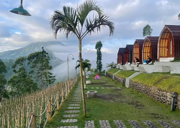 Alengkong Bali Camp Hotel *
